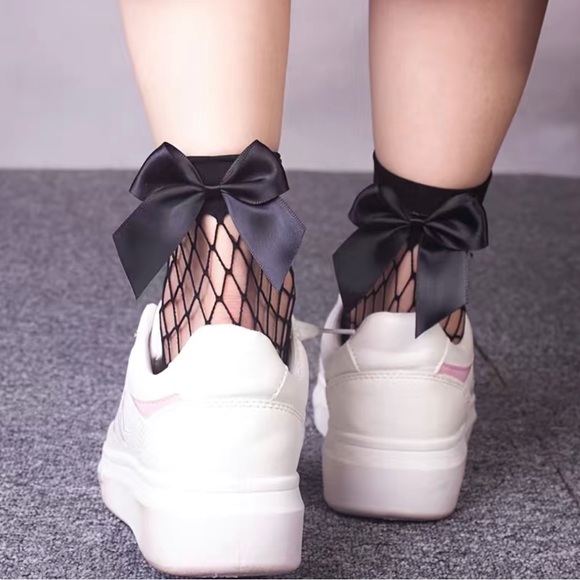 Passion Mesh Fishnet Short Socks - Picture 4 of 5